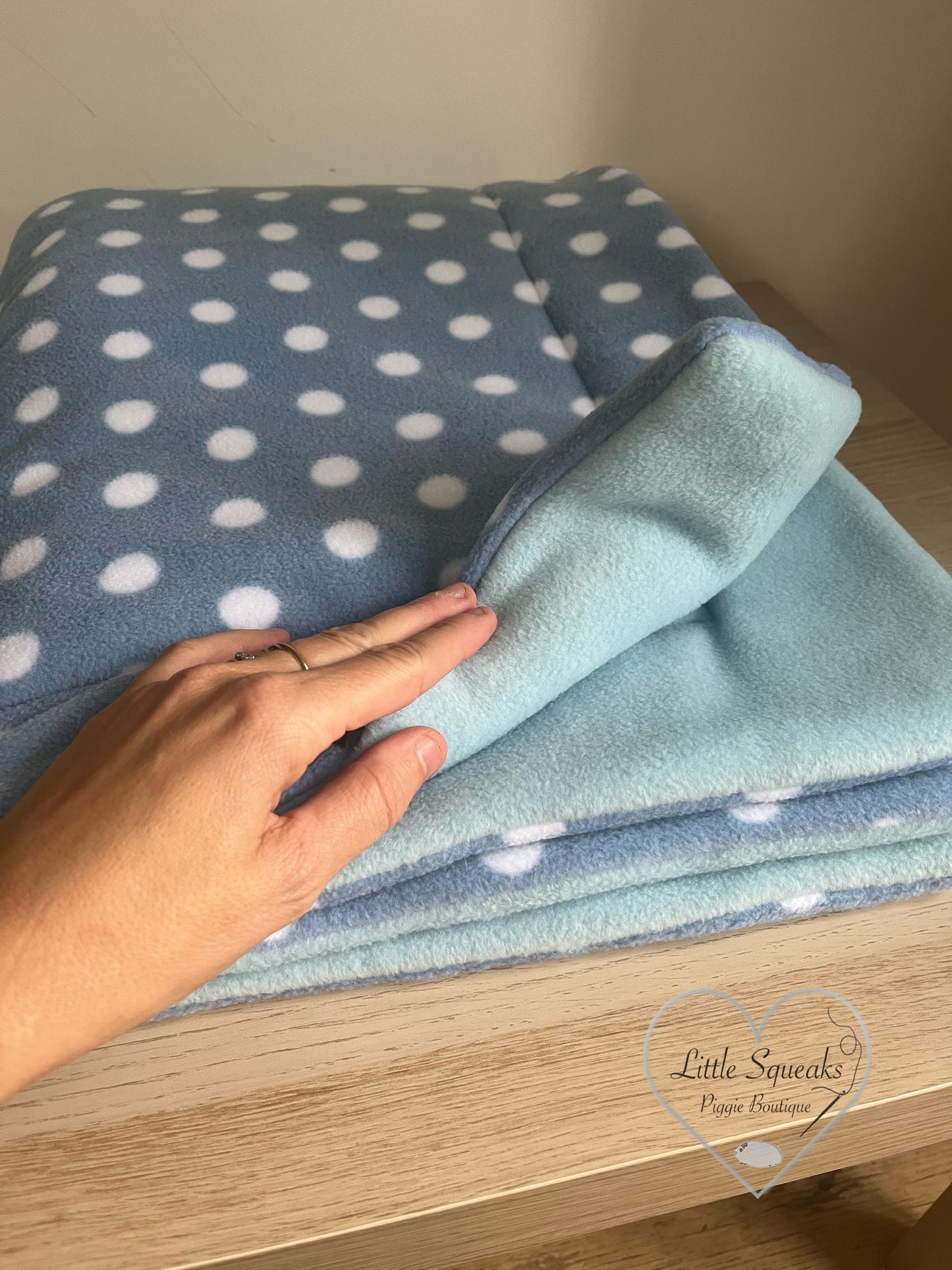 Fleece Cage Liner for Guinea Pigs - Blue Spotted