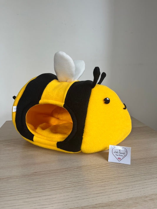 The Bumblebee (Busy Bumblebee Collection) - Guinea Pig Bed/Hide