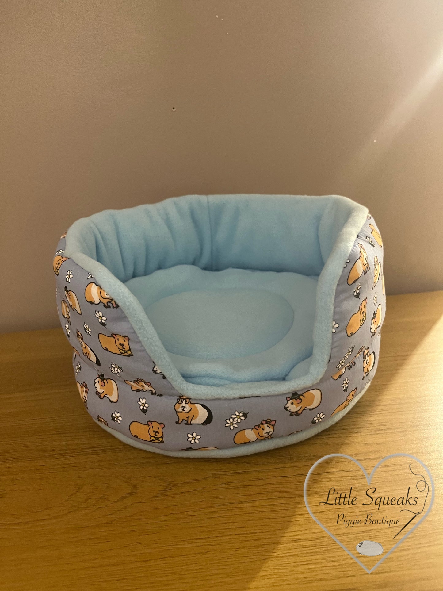 Blue Guinea Pig Cuddle Cup - Guinea Pig Bed/Hide