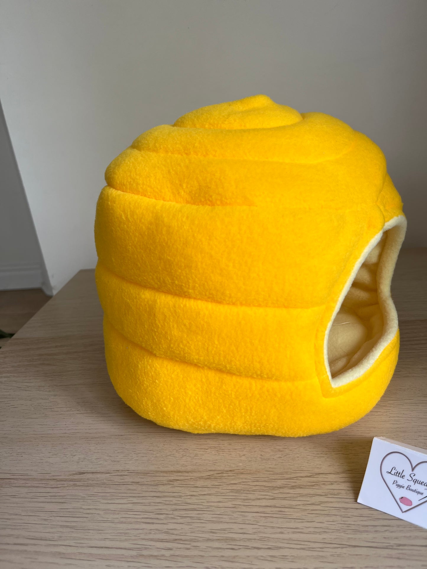 The Beehive (Busy Bumblebee Collection) - Guinea Pig Bed/Hide