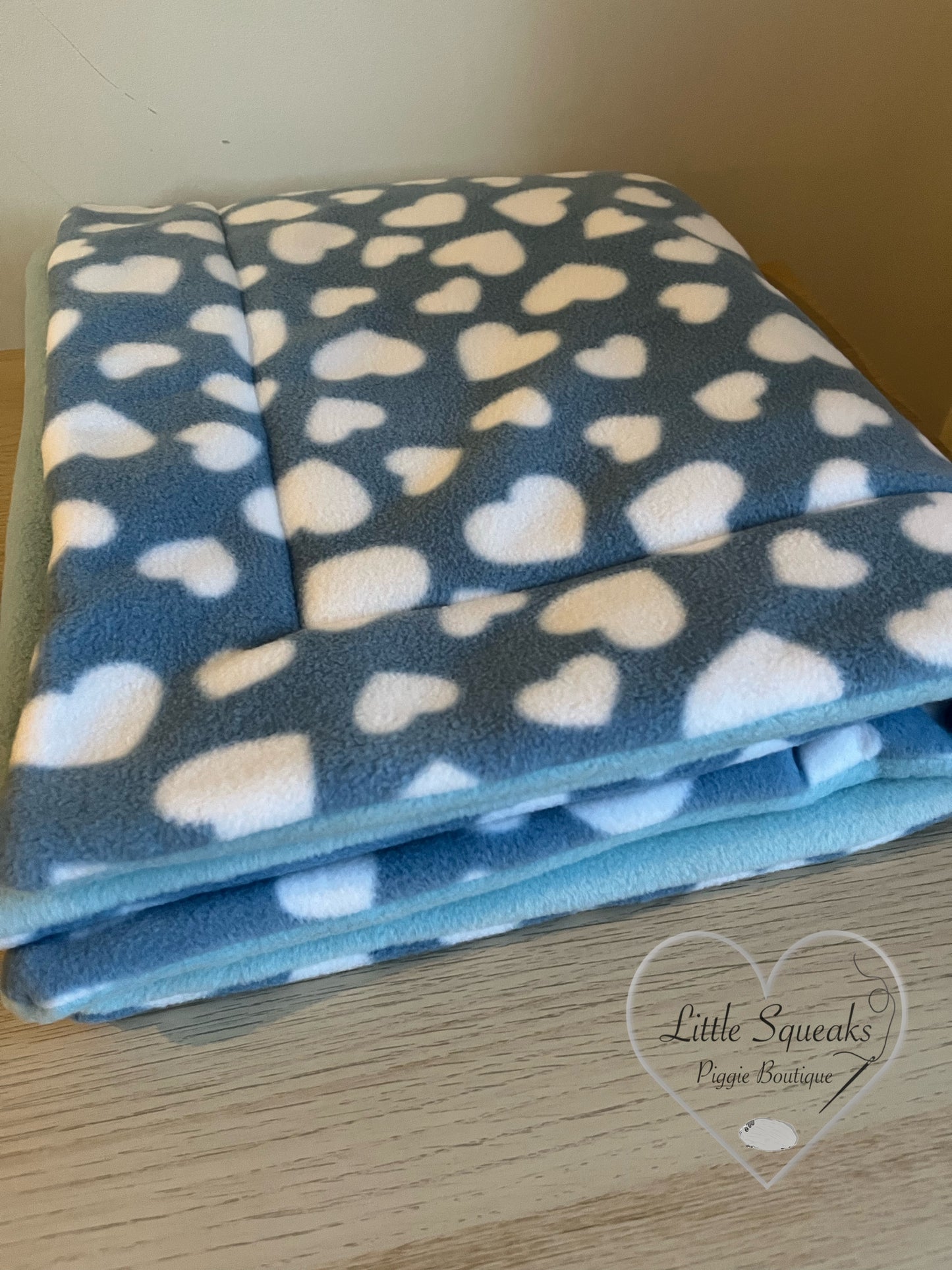 Fleece Cage Liner for Guinea Pigs - Blue Hearts