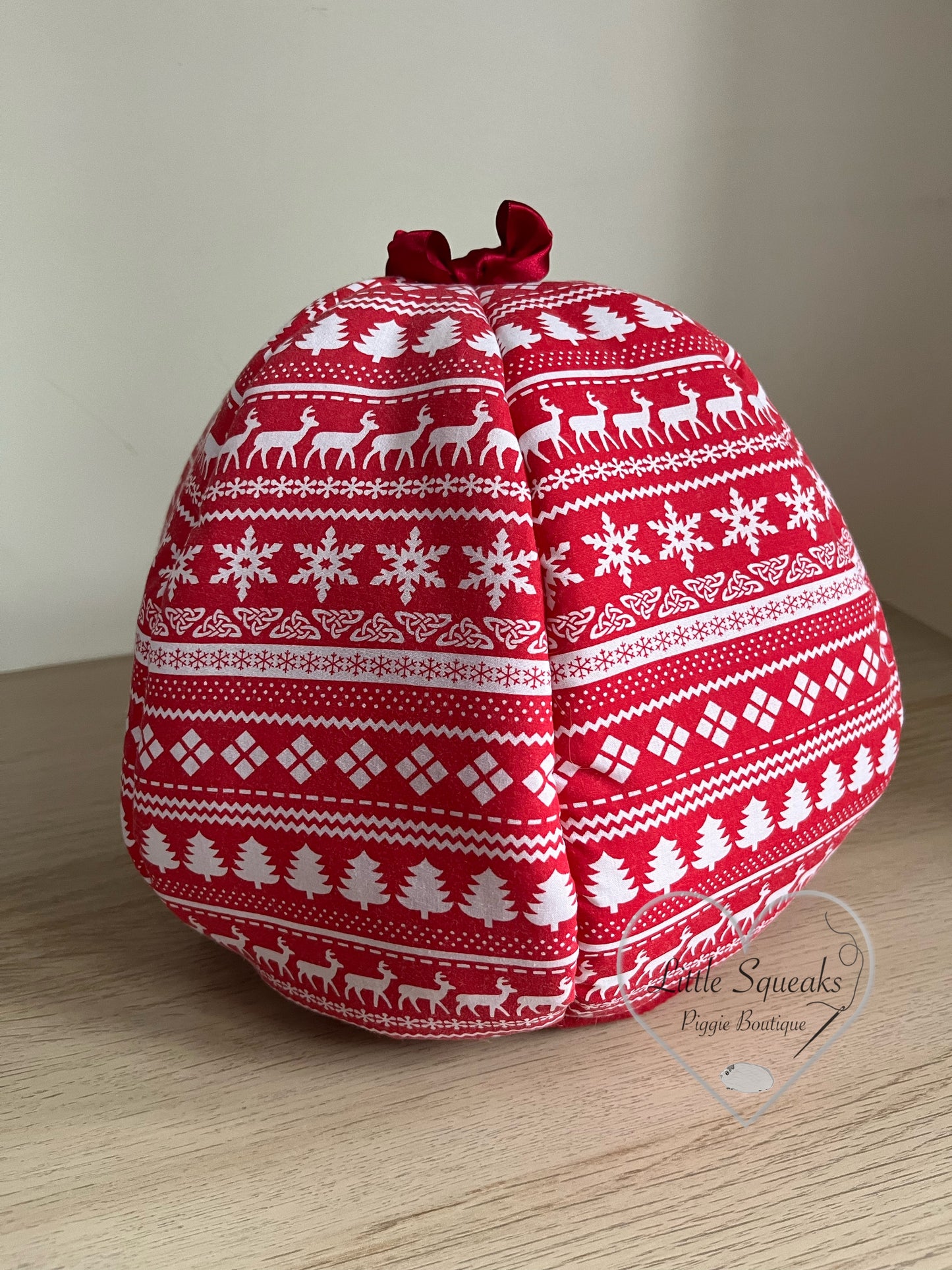 Christmas Cosy Pod - Guinea Pig Bed/Hide (Nordic)