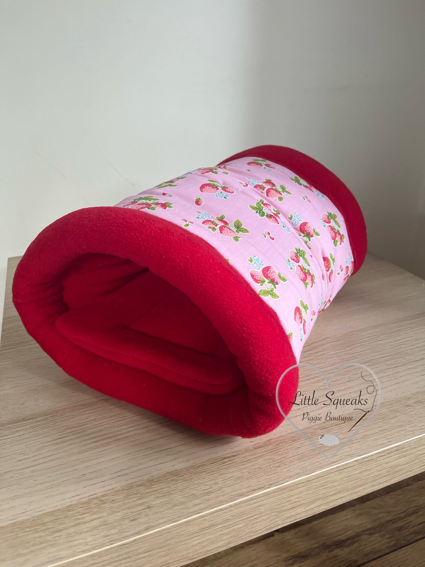 Cuddle Tunnel with Pee Pad - Guinea Pig Bed/Hide (Strawberry Kisses Collection)