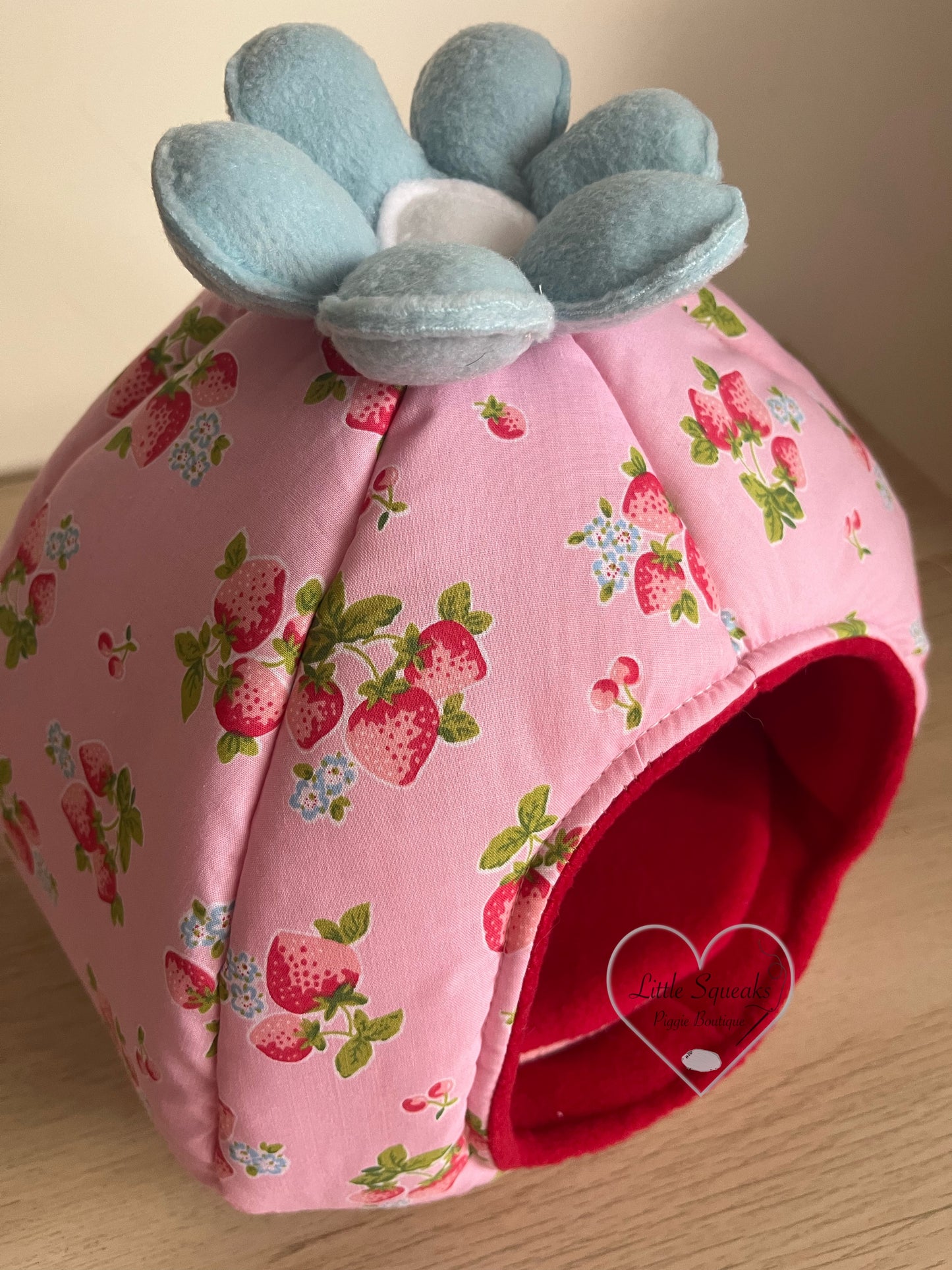 Cosy Pod - Guinea Pig Bed/Hide (Strawberry Kisses Collection)