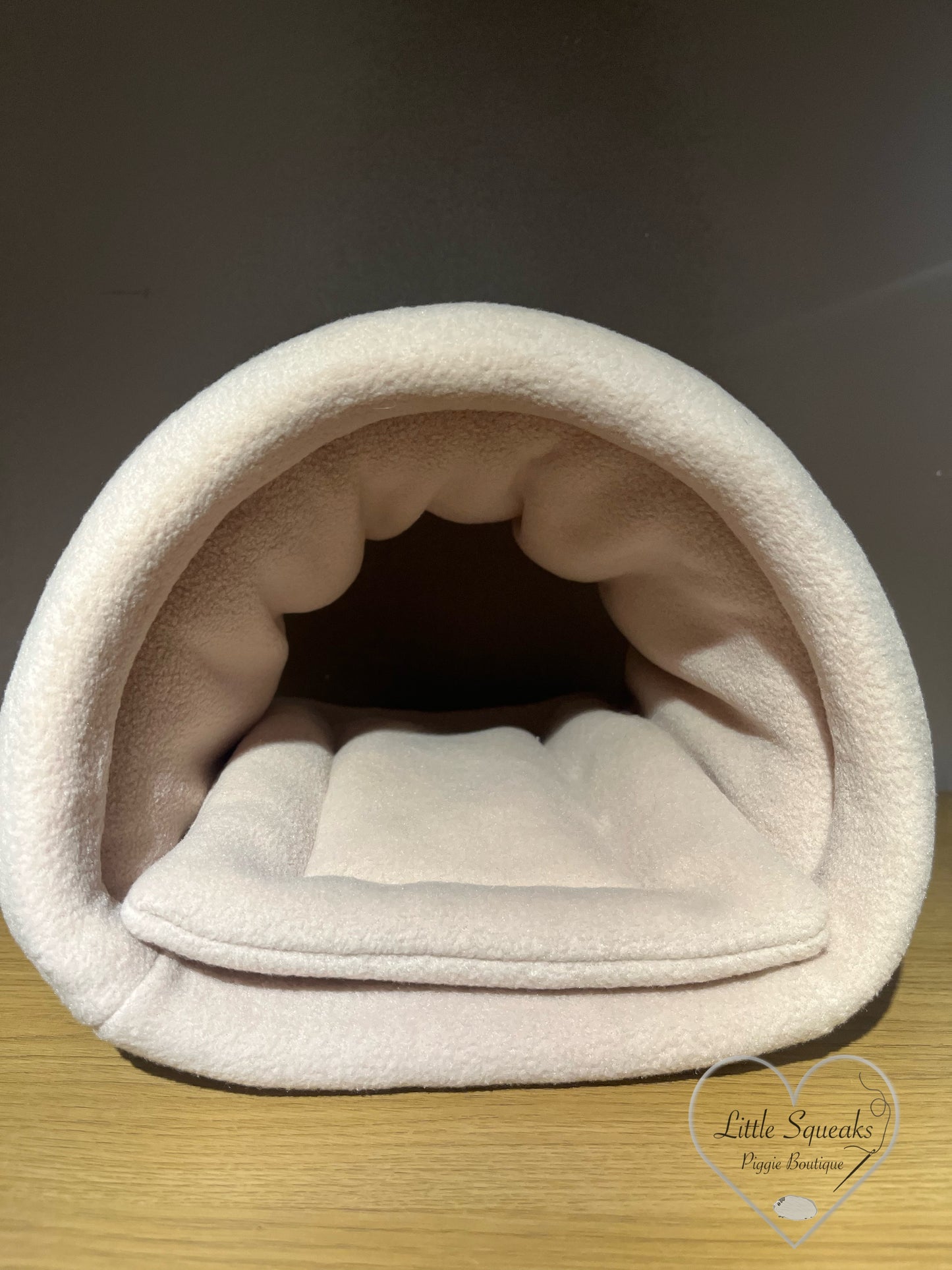 Popcorn Cuddle Tunnel with Pee Pad - Guinea Pig Bed/Hide