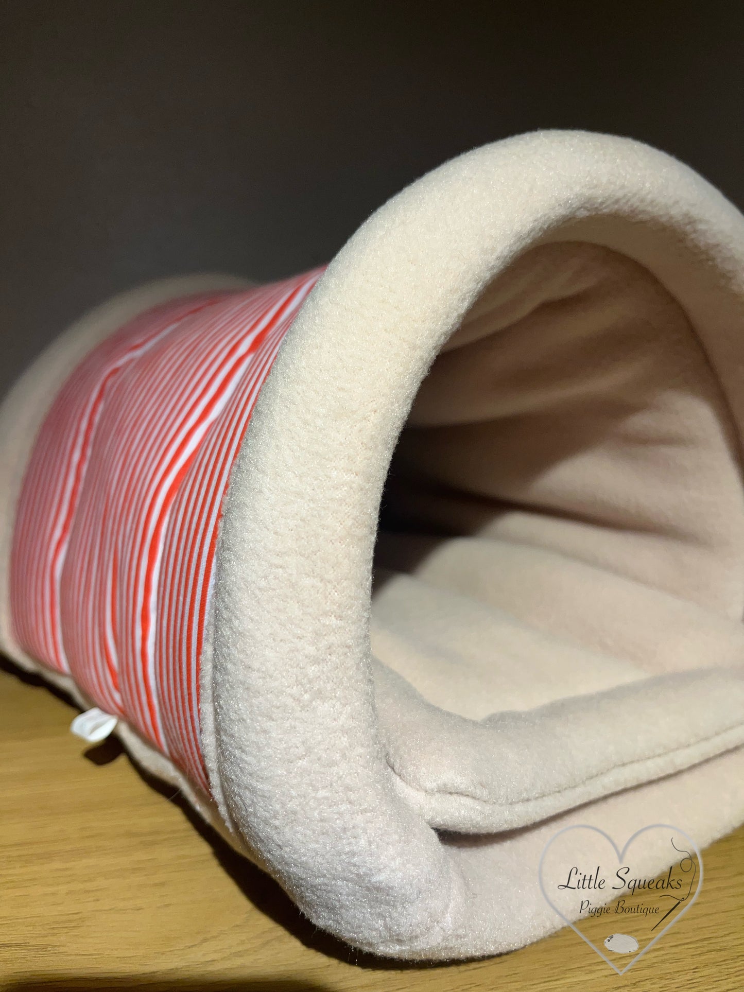 Popcorn Cuddle Tunnel with Pee Pad - Guinea Pig Bed/Hide